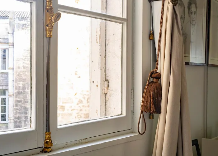 Elegance Et Luxe Au Coeur De Bordeaux-quinconces Apartmán *