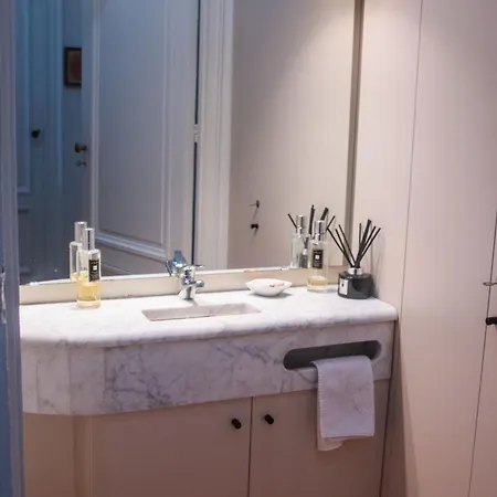 Elegance Et Luxe Au Coeur De Bordeaux-quinconces Appartement *